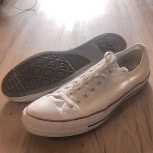 Low top white converse